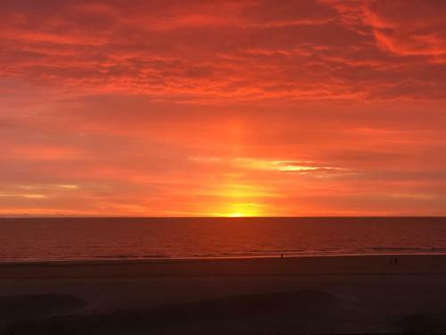Ocean Front Condo In The Heart Of Hampton Beach