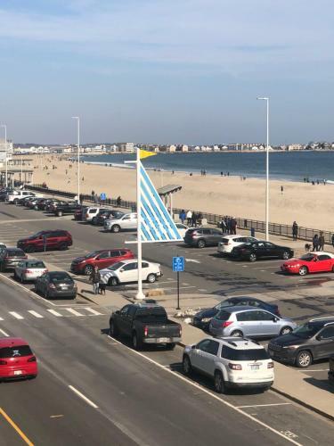 Ocean Front Condo In The Heart Of Hampton Beach