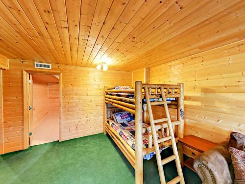 1634 Cedarbark Lane Cabin