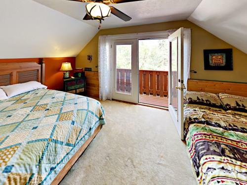 1634 Cedarbark Lane Cabin