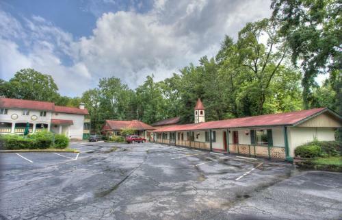 Hofbrau Riverfront Hotel