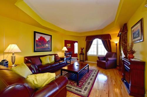 Forest Hill Home