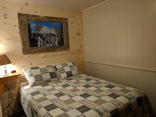 Trails End Cabins & Motel