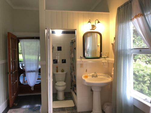 Old Hawaiian Bed And Breakfast