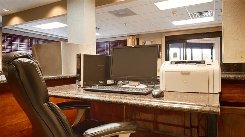 Hotel Quality Inn Airport I-240