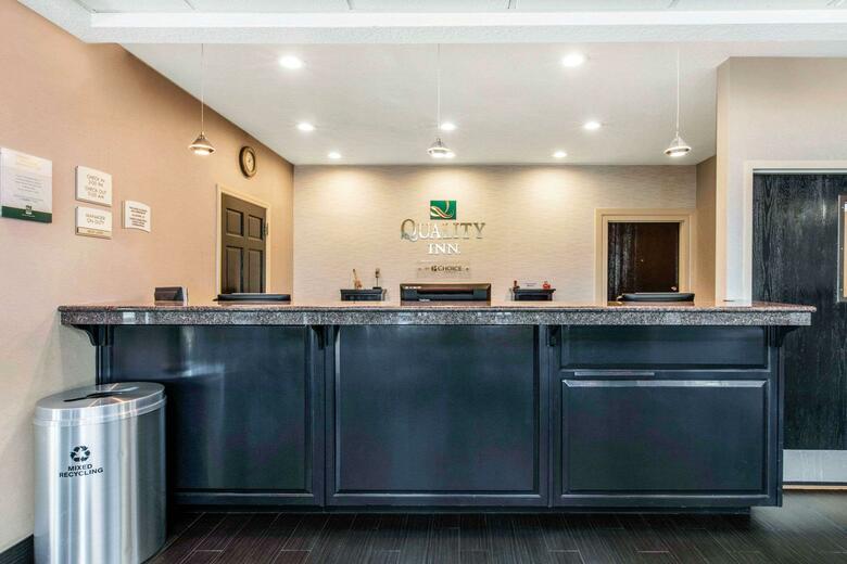 Hotel Quality Inn Airport I-240