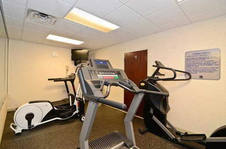 Hotel Quality Inn Airport I-240