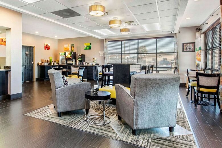 Hotel Quality Inn Airport I-240