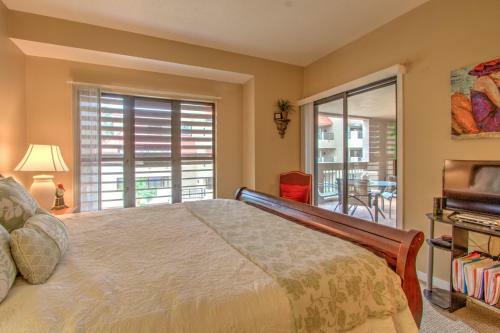 7148 Harbourside II Villa