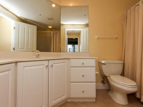 Villa 3206 Windsor Court South