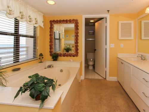 1506 Villamare