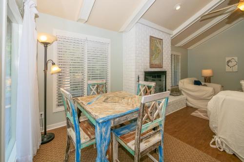6 Cannon Row Home
