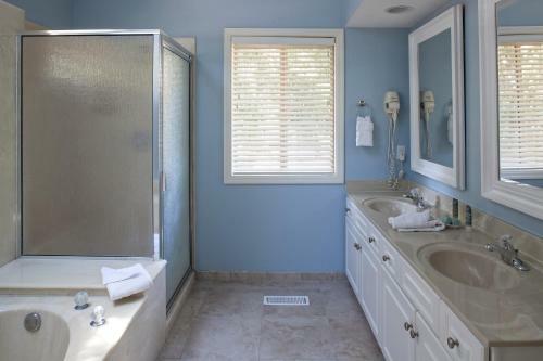 Hotel Carolina Club By Spinnaker Resorts