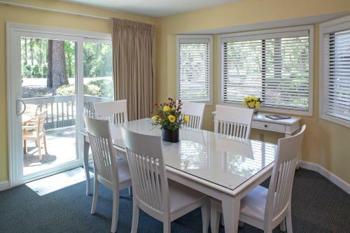 Hotel Carolina Club By Spinnaker Resorts