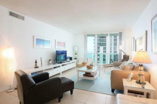 Apartamento 2 Bedrooms Condo With A Great Ocean View!