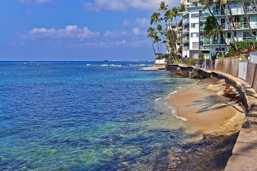 Executive Gold Coast Oceanfront Suite