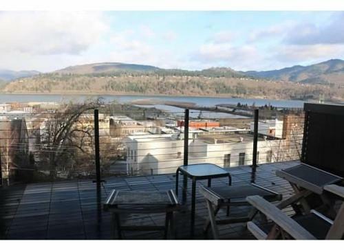 Aloft-river View-ac-5br/2.5ba