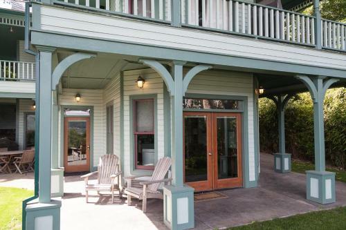 Roe-parker-river View-2br/1ba