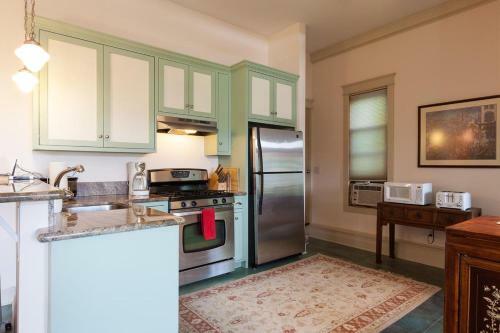 Roe-parker-river View-2br/1ba