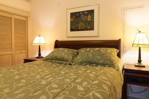 Roe-parker-river View-2br/1ba