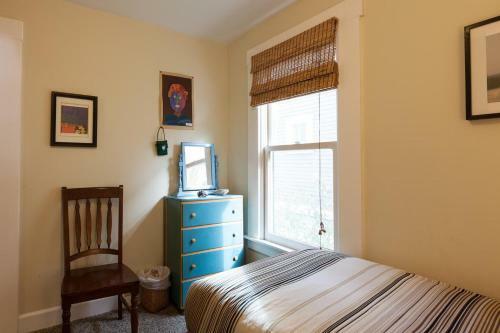 River Delivered-rvr/mt Vw-4br/2b