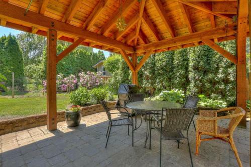 Living Color Cottage