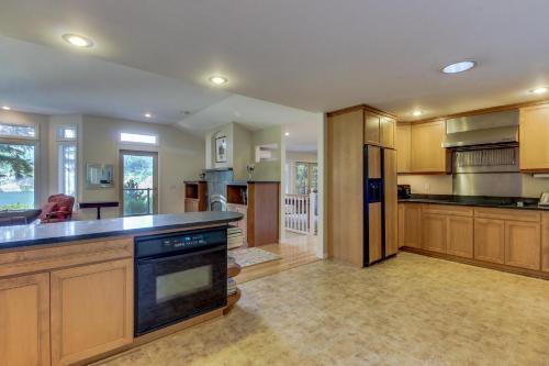 Mitchell Point Retreat