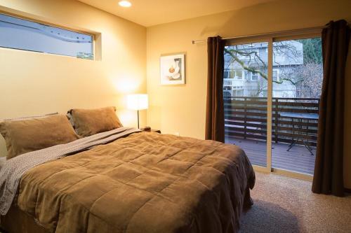 Alexanders-rvr/mt Vw-ac-3br/3b