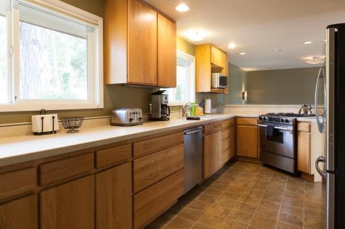 Panorama-rvr/mtn Vw-4br/3ba