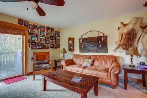 Wanderlust At Hood River