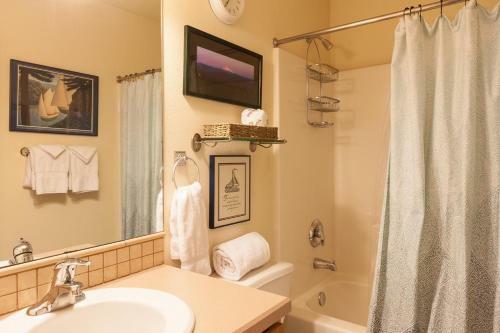 Adamsview-rvr/mtn Vws-3br/2b