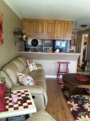 Aparthotel Willow Beach Condo