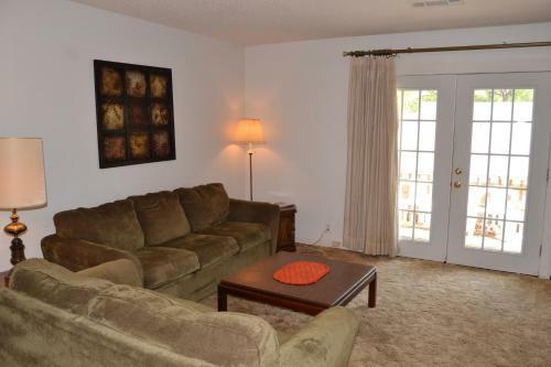 Valencia Courts Townhome 48