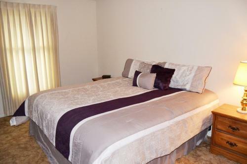 Valencia Courts Townhome 48