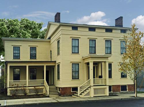 Bed & Breakfast Inn At 34