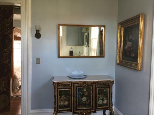 Hudson City Bed And Breakfast