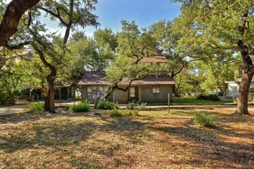 6107 Hudson Bend Rd Home