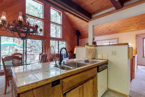 Cedar Creek Cabin