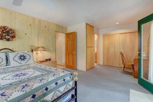 Mountain Getaway In The Pines