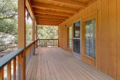 Mountain Getaway In The Pines