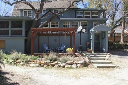Idyllwild Dairy Manor