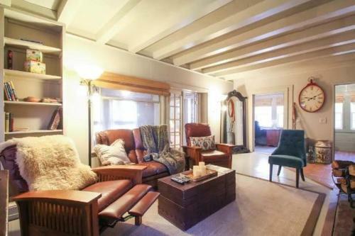 Idyllwild Dairy Manor
