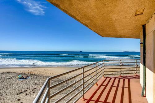 Imperial Beach Club 207