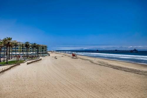 Imperial Beach Club 207