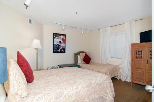 Imperial Beach Club 111