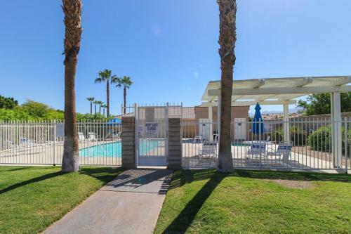 Paradise In Indian Palm Country Club