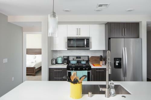 Luxury Collection Upscale Apartments Homes