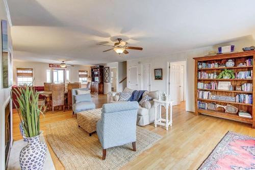 3602 Palm Boulevard Home