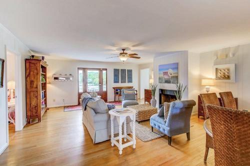 3602 Palm Boulevard Home