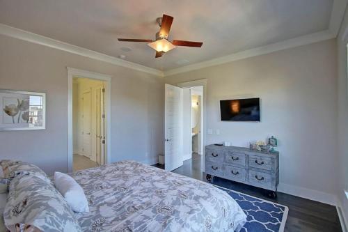 2301 Palm Boulevard Home